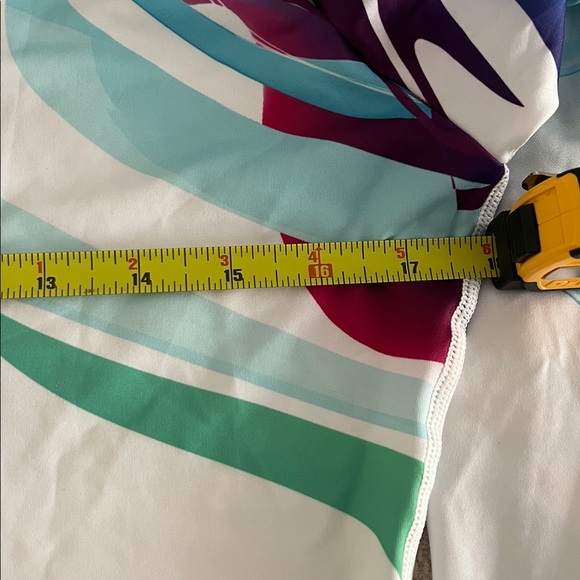 Colorful Long Sleeve Rash Guard - Picture 9 of 10